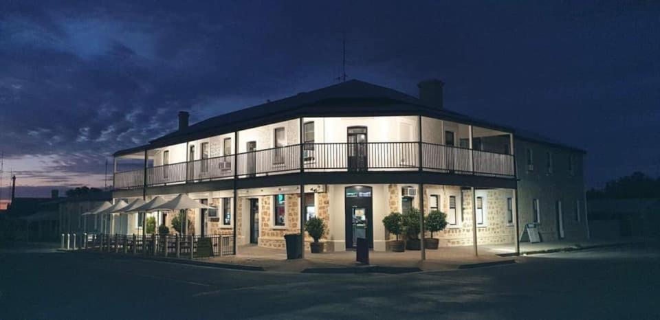 Cornwall Hotel Moonta Exterior photo